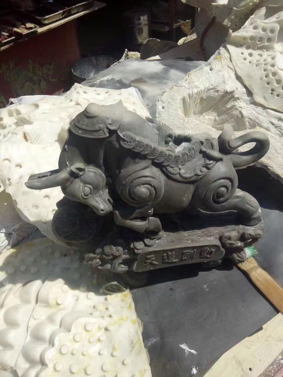 如何使用工業級模具硅膠制作模具？