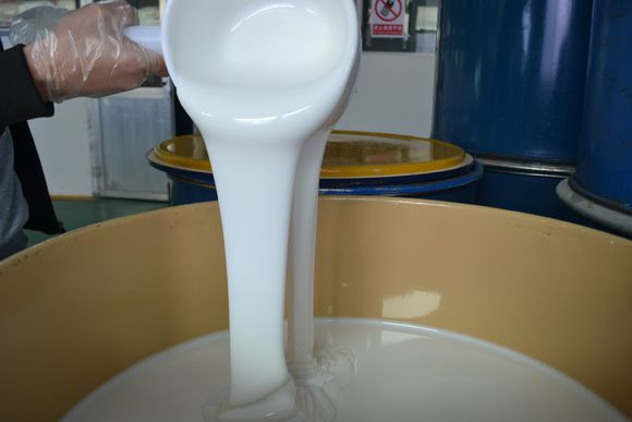 食品級模具硅膠是白色的嗎 ？