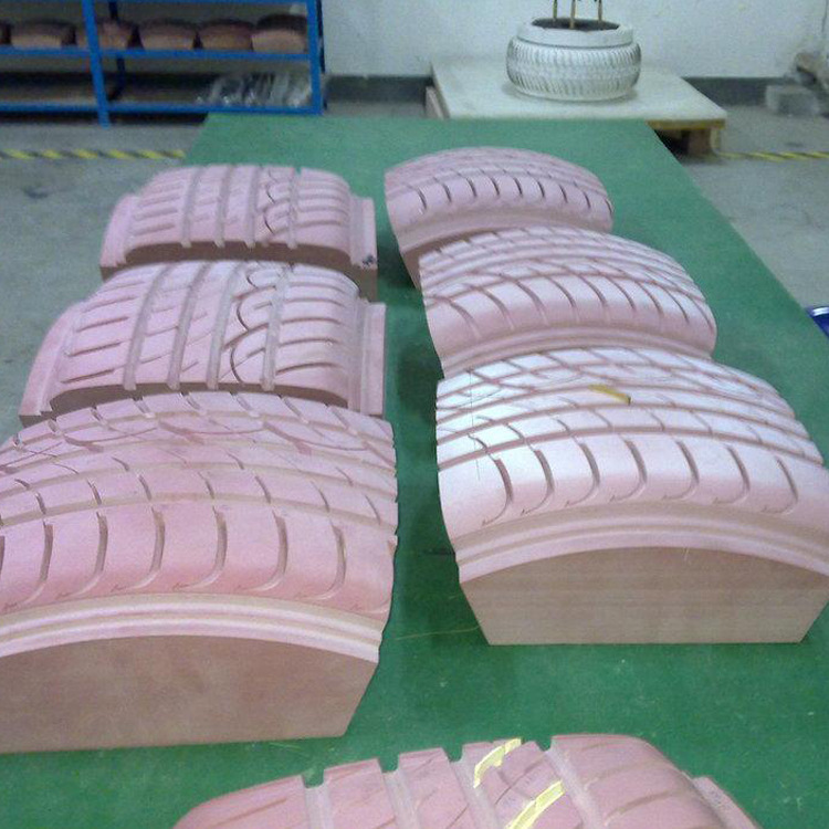 翻模輪胎模具硅膠用多少硬度的膠 ？