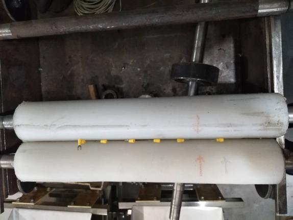 1769652240166986.png 松籽脫皮機(jī)硅膠膠輥.png